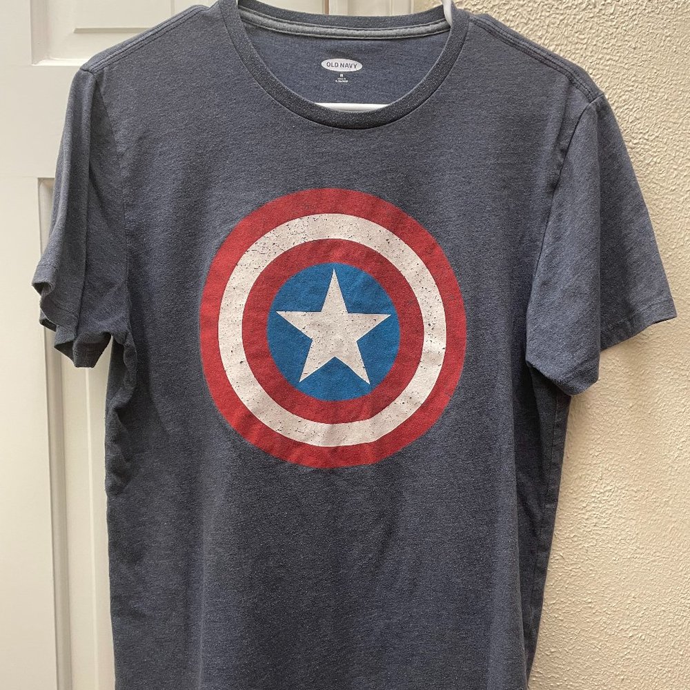 Old Navy T-Shirt - Picture 1 of 3